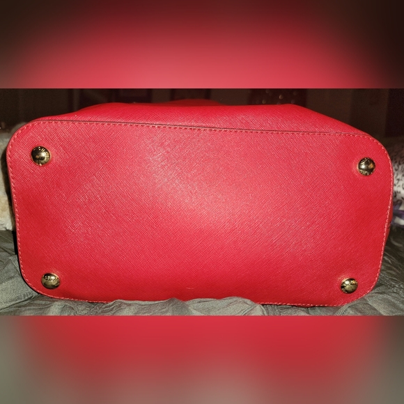 Michal Kors, Red shoulder bag. All original hardware with a duster bag. - Picture 6 of 16